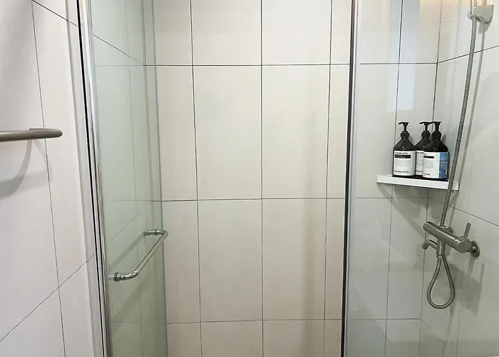 Premium Samsung 5 Min To Subway & Coex Freeparking Brandnew Elevator
